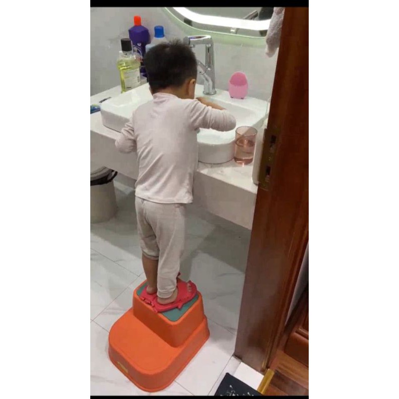 Ghế tự lập đa năng 2 tầng cho bé