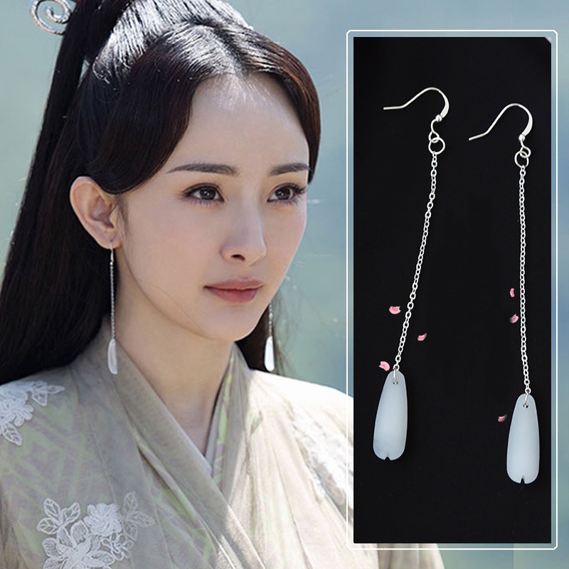 Một Bộ Sưu Tập Hoa Tai Dáng Dài Tua Rua Hình Học Phong Cách Sành Điệu