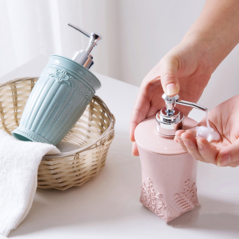 Bình Đựng Dầu Gội/Sữa Tắm 500Ml Kèm Giá Đỡ Tiện Dụng