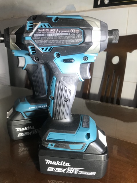 Vít makita XDT13 + pin dóng+ sac adapter