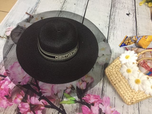 Mũ cói đi biển vành siêu rộng viền lưới cực sang chảnh