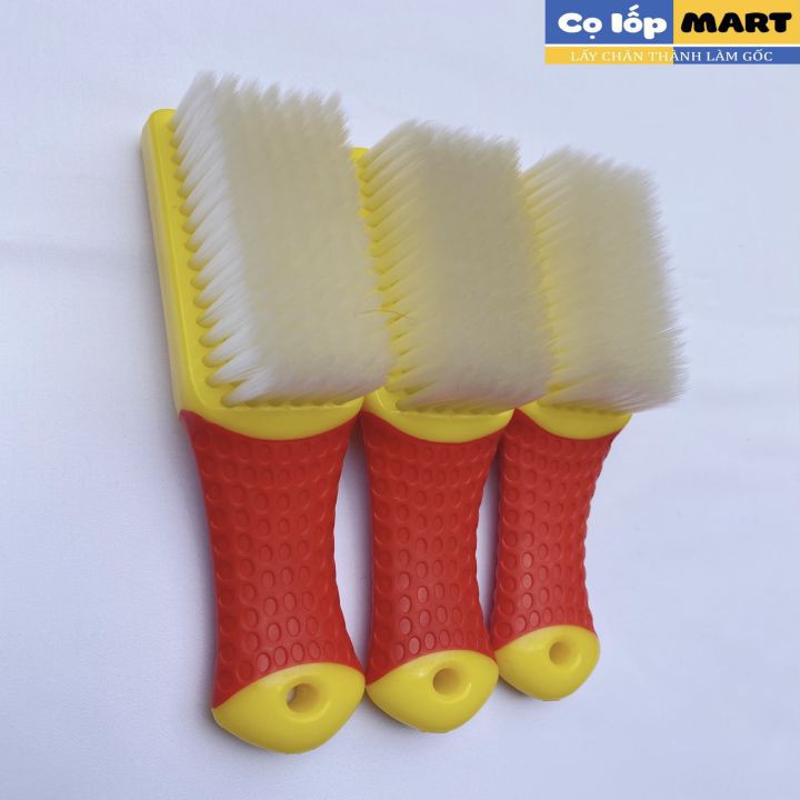 Bàn chải đa năng vệ sinh ngoại thất xe ôtô, khoang máy. Bàn chải cán nhựa sợi cước cứng vừa, cọ rửa nội thất gia đình