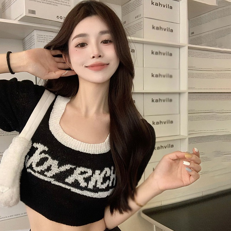 Áo Thun Croptop Ngắn Tay Cổ Vuông Thiết Kế Thoáng Khí Thời Trang Cho Nữ