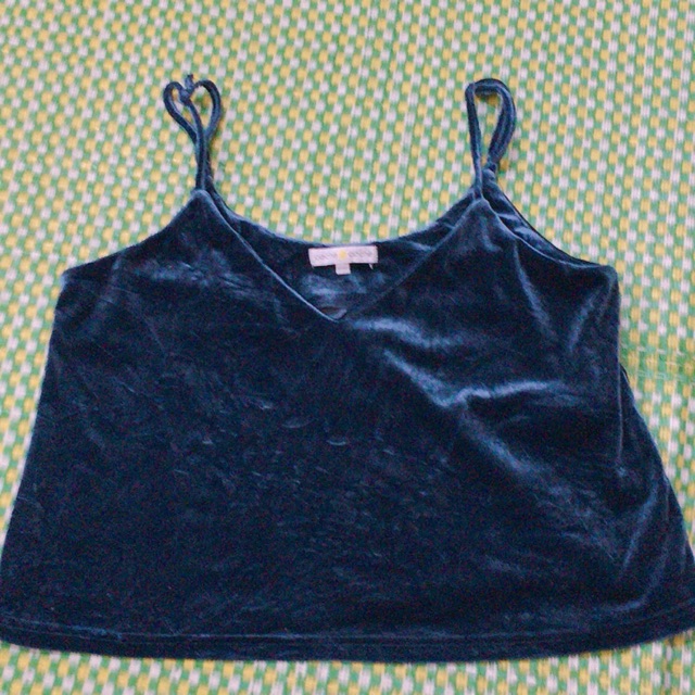 Áo 2 dây size M 100k