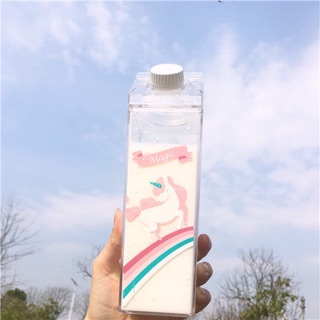 Bình đựng nước trong suốt so cute