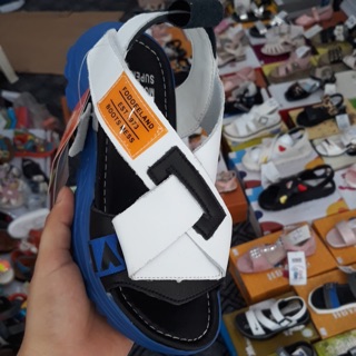 Sandal bé trai