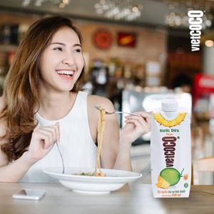 Nước Dừa  nguyên chất Vietcoco 330ml | BigBuy360 - bigbuy360.vn