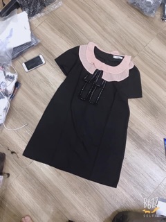 Đầm suông cổ nơ