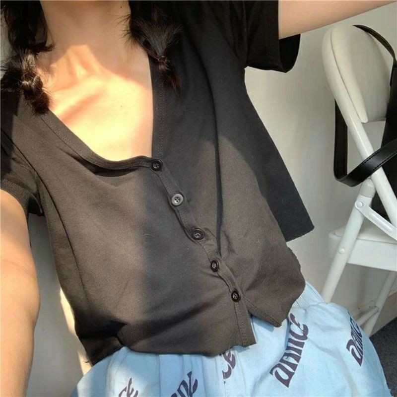 áo thun croptop tay ngắn nữ nhiều nút dễ thương dễ phối đồ