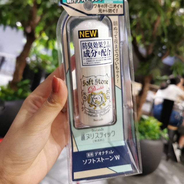 Lăn khử mùi đá khoáng Soft Stone Nhật Bản