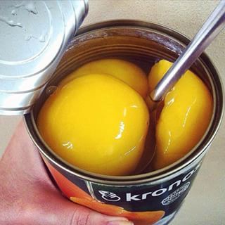 Đào ngâm Kronos Lon 820G