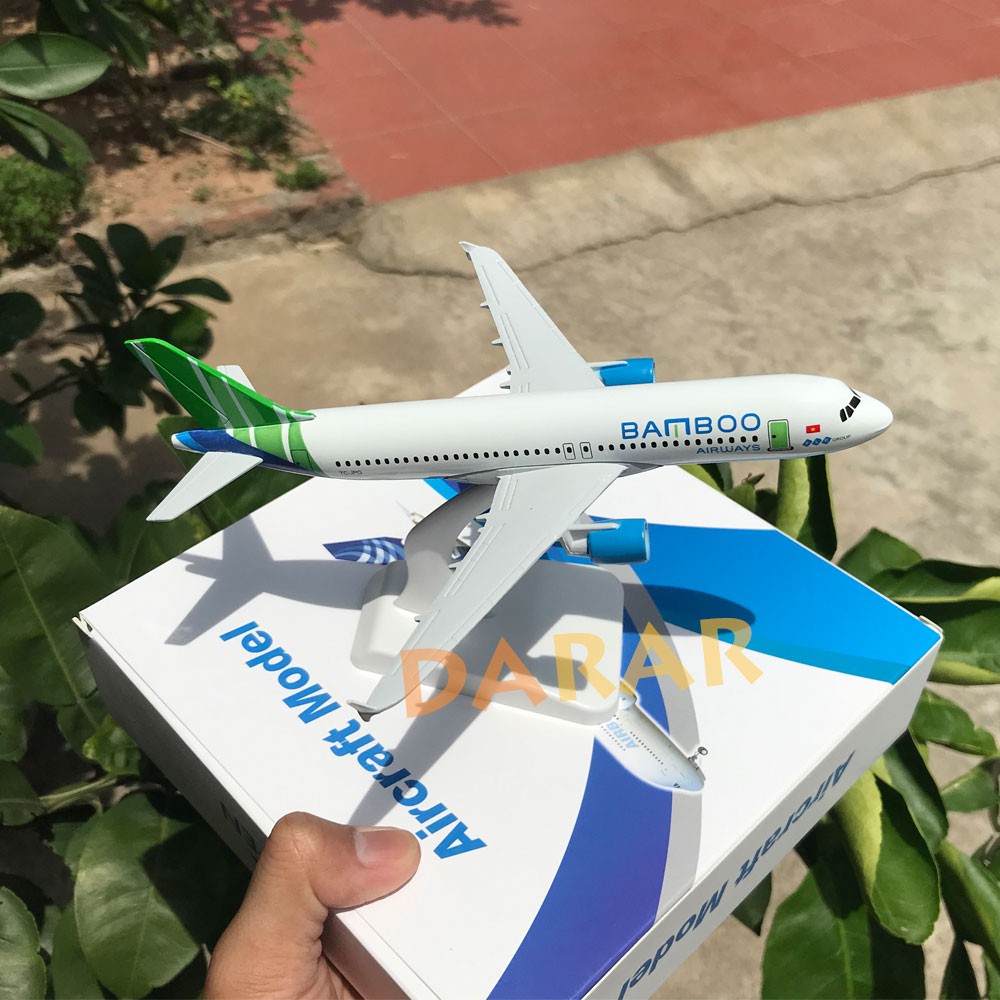 Mô Hình Máy Bay - Máy bay mô hình Bamboo Airlines đúc Kim Loại có kèm đế trưng bày