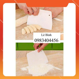 Miếng vét, cắt bột nhựa