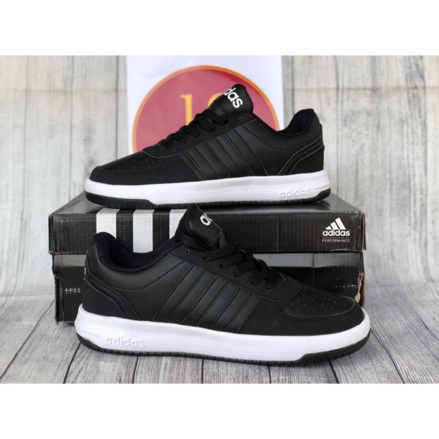 Giày thể thao Adidas Adilette