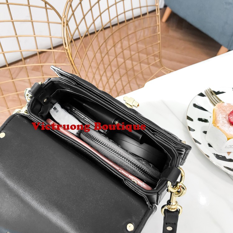 Túi xách nữ da đính đinh tán