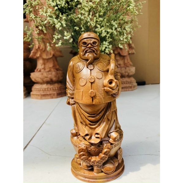 Tượng quản gia bằng gỗ bách cao 30 cm
