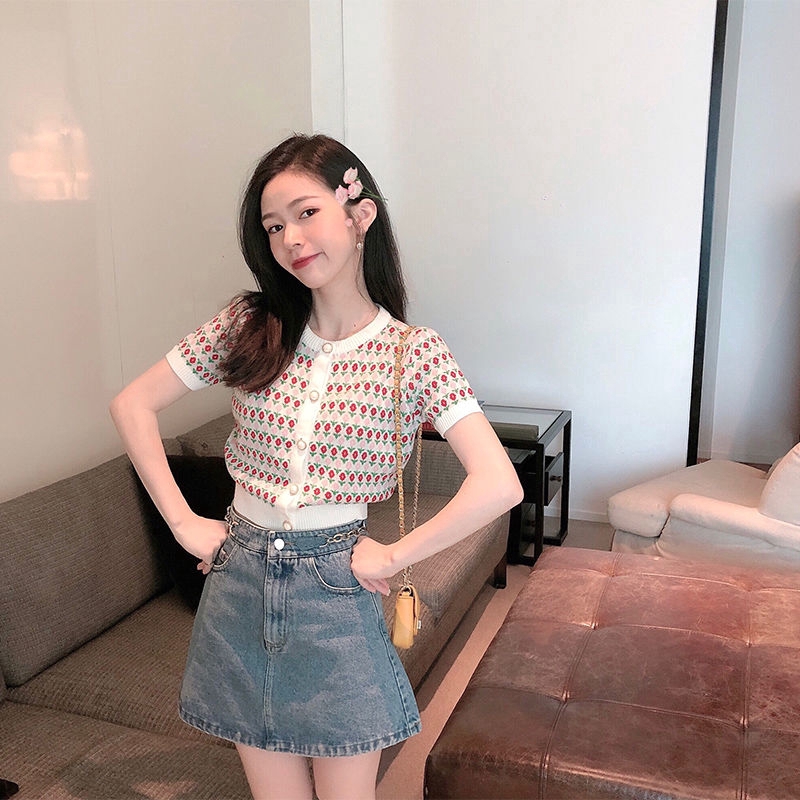 Áo Dệt Kim Tay Ngắn Hoạ Tiết Hoa Thiết Kế Thời Trang Xinh Xắn Cho Nữ