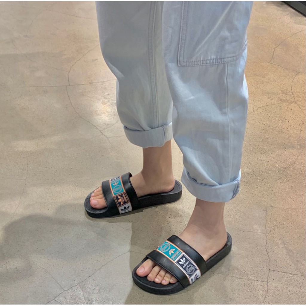 Dép Quai Ngang Màu Đen Phong Cách Thể Thao Thời Trang Mùa Hè Cho Nữ FX7478