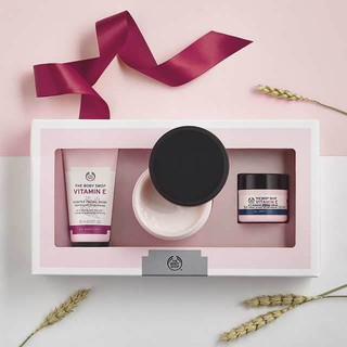 BỘ CHĂM SÓC DA THE BODY SHOP Vitamin E Essential Kit
