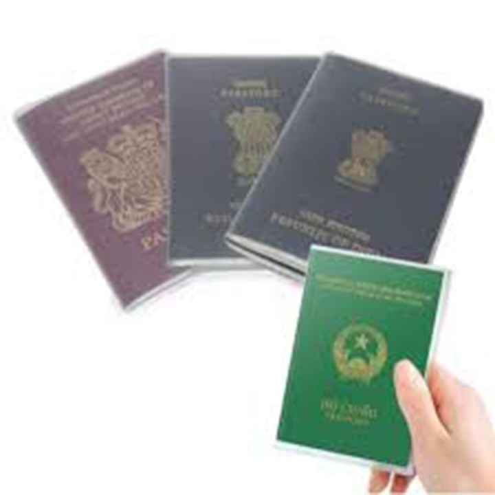 Vỏ bọc hộ chiếu bao đựng passport dạng trong suốt chống thấm tiện ích F222SPAZ