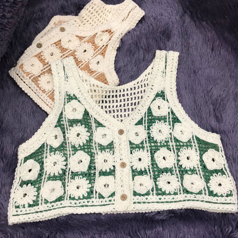 Áo Lửng Đan Móc Không Tay Cổ Chữ V Dáng Rộng Thêu Hoa Phối Nút Thời Trang Cho Nữ