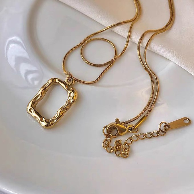 Vòng Cổ Dây Chuyền Hai Lớp Ngắn Màu Trắng Phong Cách retro Hàn Quốc Cá Tính Dễ Phối Đồ Cho Nữ