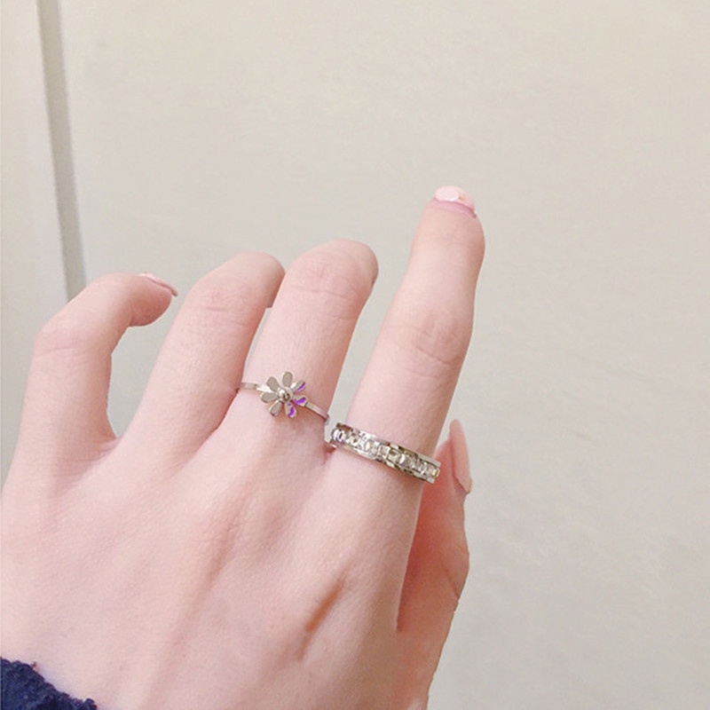 Nhẫn nữ chất liệu titan không gỉ hình hoa cúc xinh xắn mạ vàng 18k phong cách hàn quốc nhẹ nhàng