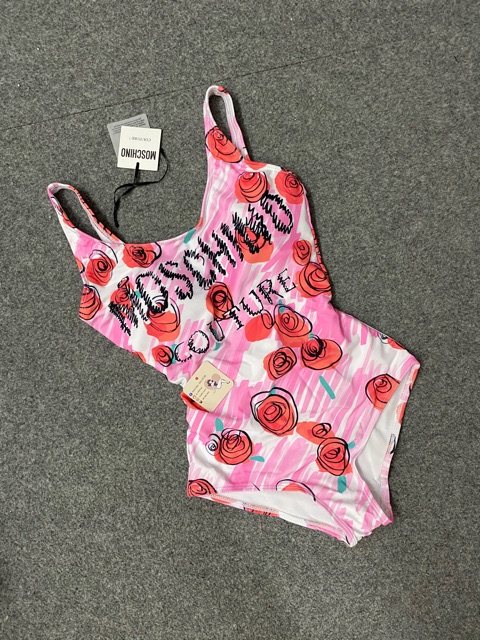 [BKN749] <BRAND> BODYSUIT MOS.CHINO HOA HỒNG | BigBuy360 - bigbuy360.vn