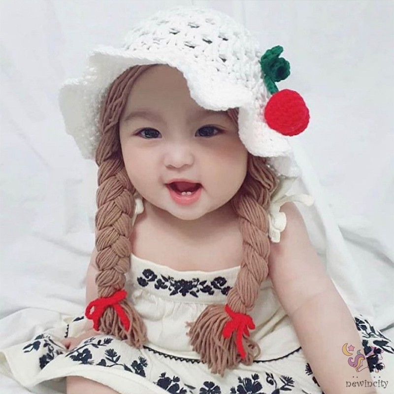 Mũ len đính quả anh đào và bím tóc handmade đáng yêu dành cho bé gái