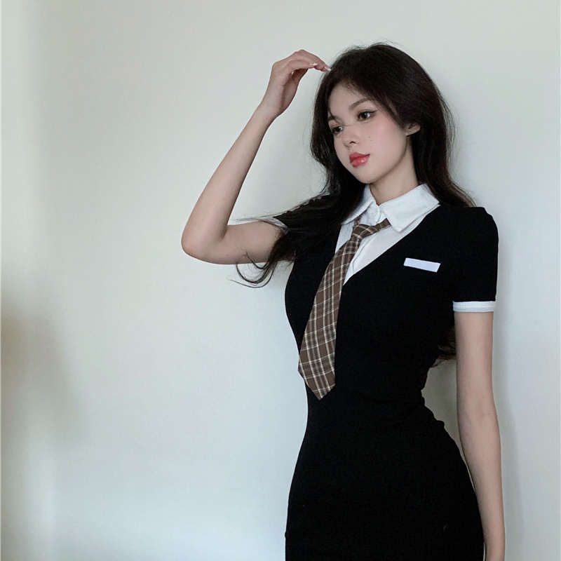 Set Áo Thun Cổ Bẻ + Chân Váy Ôm Xẻ Tà Phong Cách Preppy Thời Trang Cho Nữ