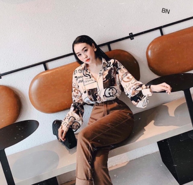 Áo sơ mi lụa họa tiết da báo, mắt xích  được chọn mẫu inb