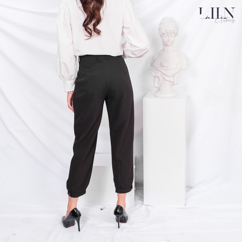 Quần tây nữ công sở Liin clothing phong cách basic, màu đen phối cúc gấu năng động Q3098 | BigBuy360 - bigbuy360.vn