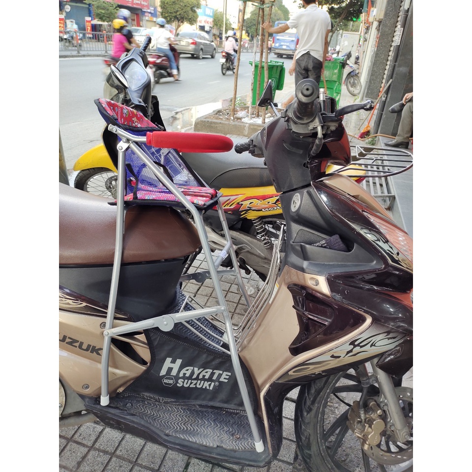 Ghế ngồi xe máy cho bé xe Sh i, Sh150, Ps i có tựa