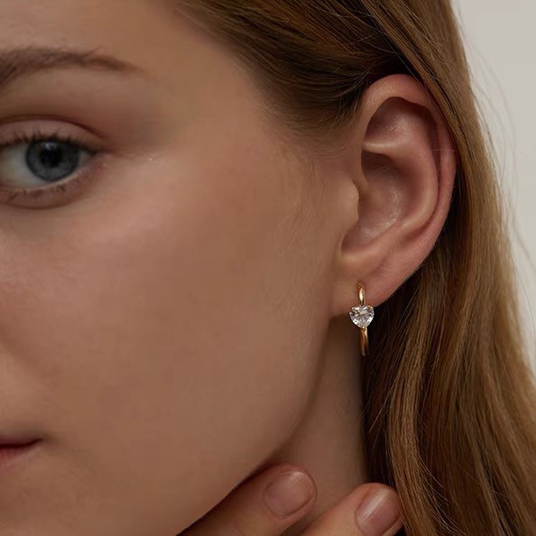1 Cặp Bông Tai Tròn Bằng Thép Vàng 18k Đính Đá zircon Thời Trang