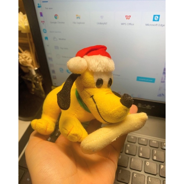 Móc khoá kéo rung Pluto