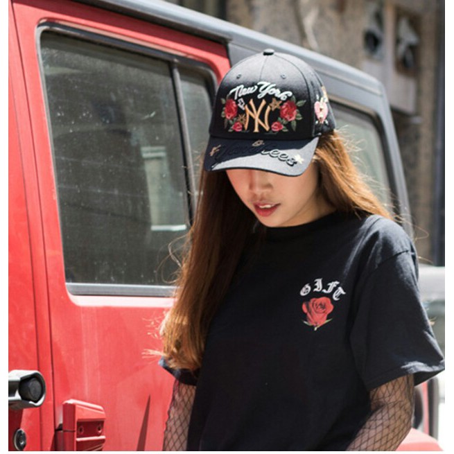 Mũ NY đính ong kim loại sỉ