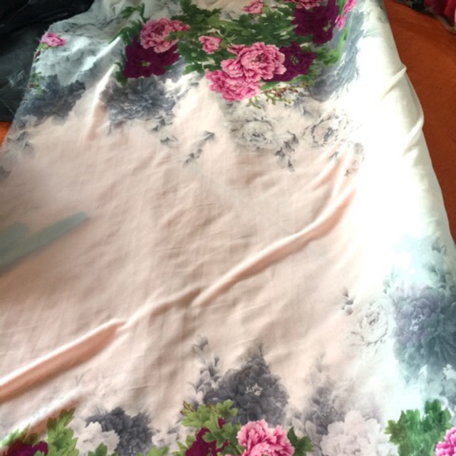 Set của chị Vải ký Hoàng Sang