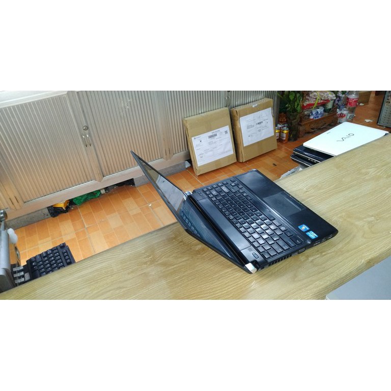 Laptop Toshiba R835