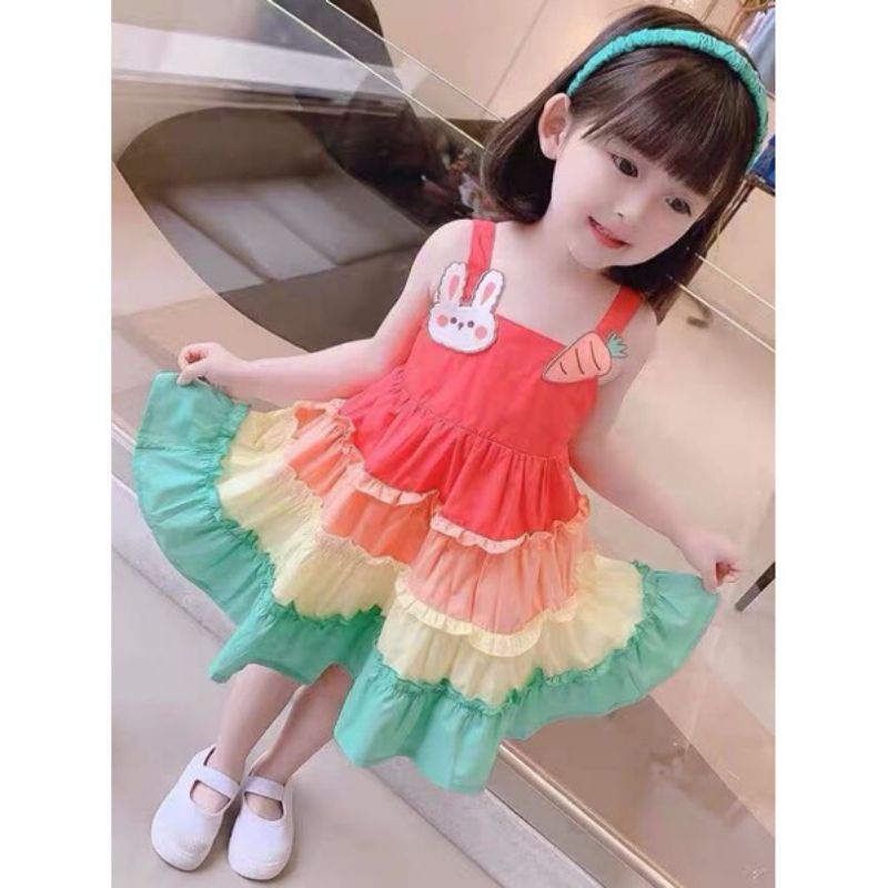 Váy sắc cầu vòng xinh xắn nổi bật cho gái yêu