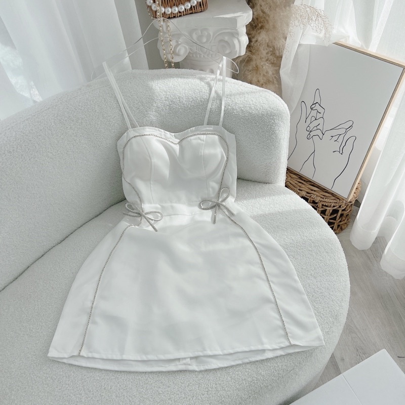 ĐẦM 2 DÂY ĐÍNH ĐÁ NƠ BÊN EO CHẠY VIỀN