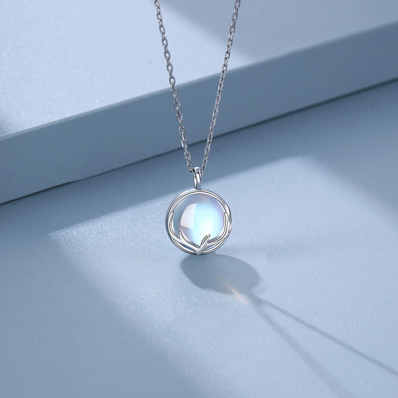 Vòng cổ Mặt Đá Mặt Trăng Bạc S925