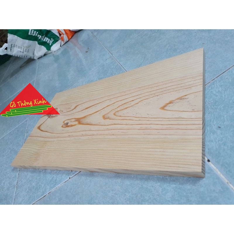 Tấm gỗ thông mặt lớn rộng 30cm, dài 50cm, dày 2cm dùng làm kệ, ốp tường, trang trí, làm mặt bàn