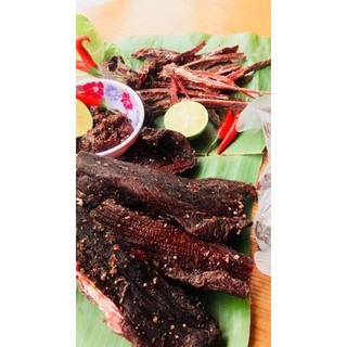 Thịt Trâu Gác Bếp Tây Bắc Mường Then Gói 500G Hun Khói Bao Ngon, Trâu Khô Gác Bếp Chuẩn Vị Tặng Kèm 2 Gói Chẩm chéo