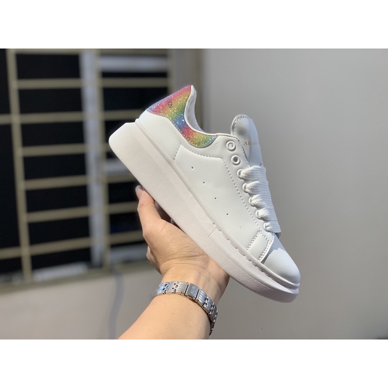 Giày thể thao/ Sneaker Mc Queen nhũ cầu vồng (Full box)