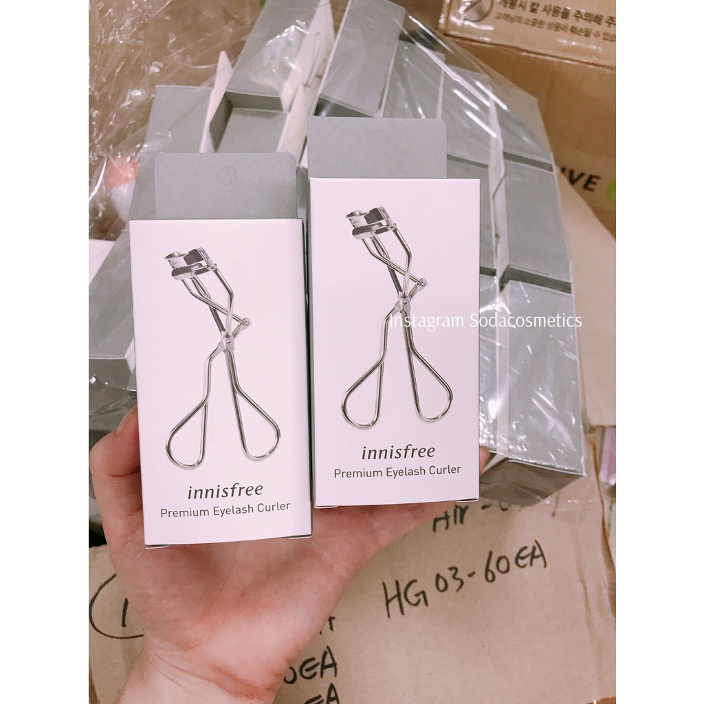Bấm mi Innisfree Premium Eyelash Curler