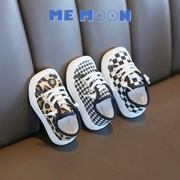 Giày Thể Thao Trẻ Em, Sandal Vải Cho Bé Trai Gái Phong Cách Canvas Chống Trơn Trượt Đế Bệt Mềm Chống Ngã Từ 1-6 Tuổi