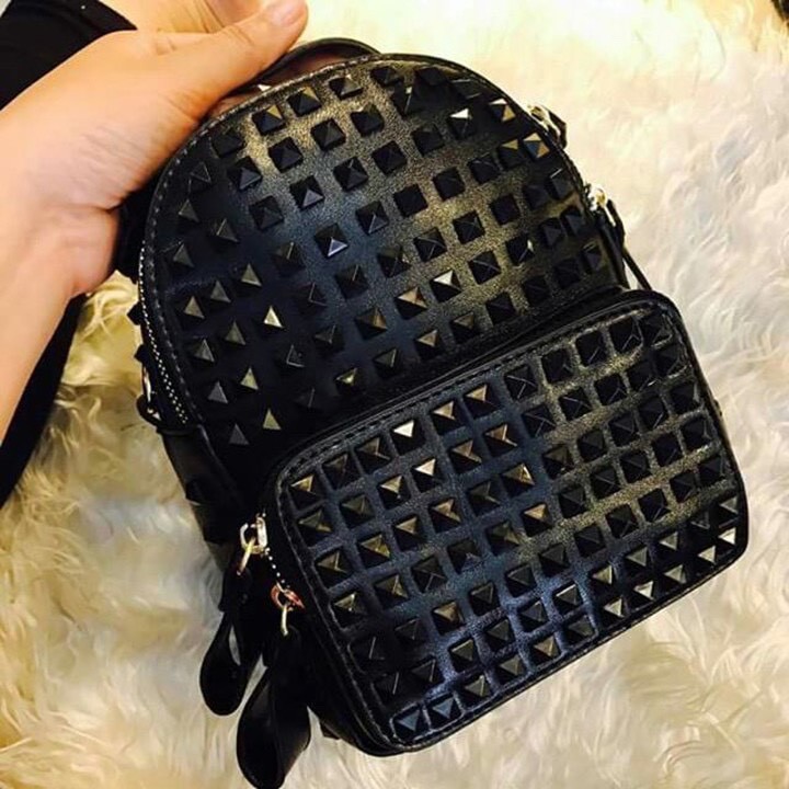 Balo đinh tán hàng QCCC