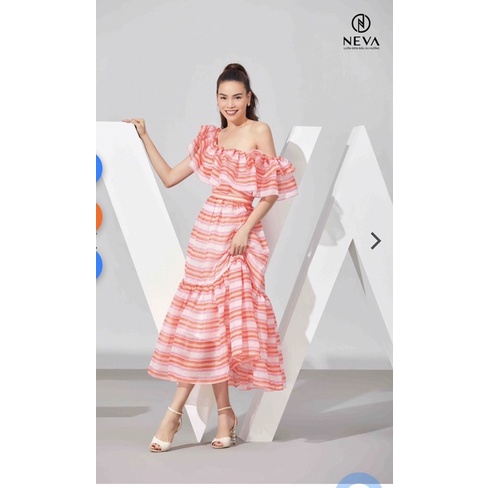 Neva newtag Đầm maxi sọc kẻ nguyen tag size M/L