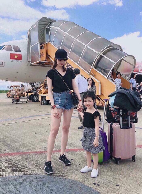 YY - Áo phông nữ cổ tim đáp túi nhiều màu
