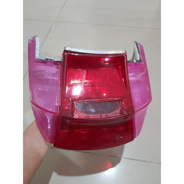 Bộ đèn lái đuôi sau xe Max 4  có luôn đế .
